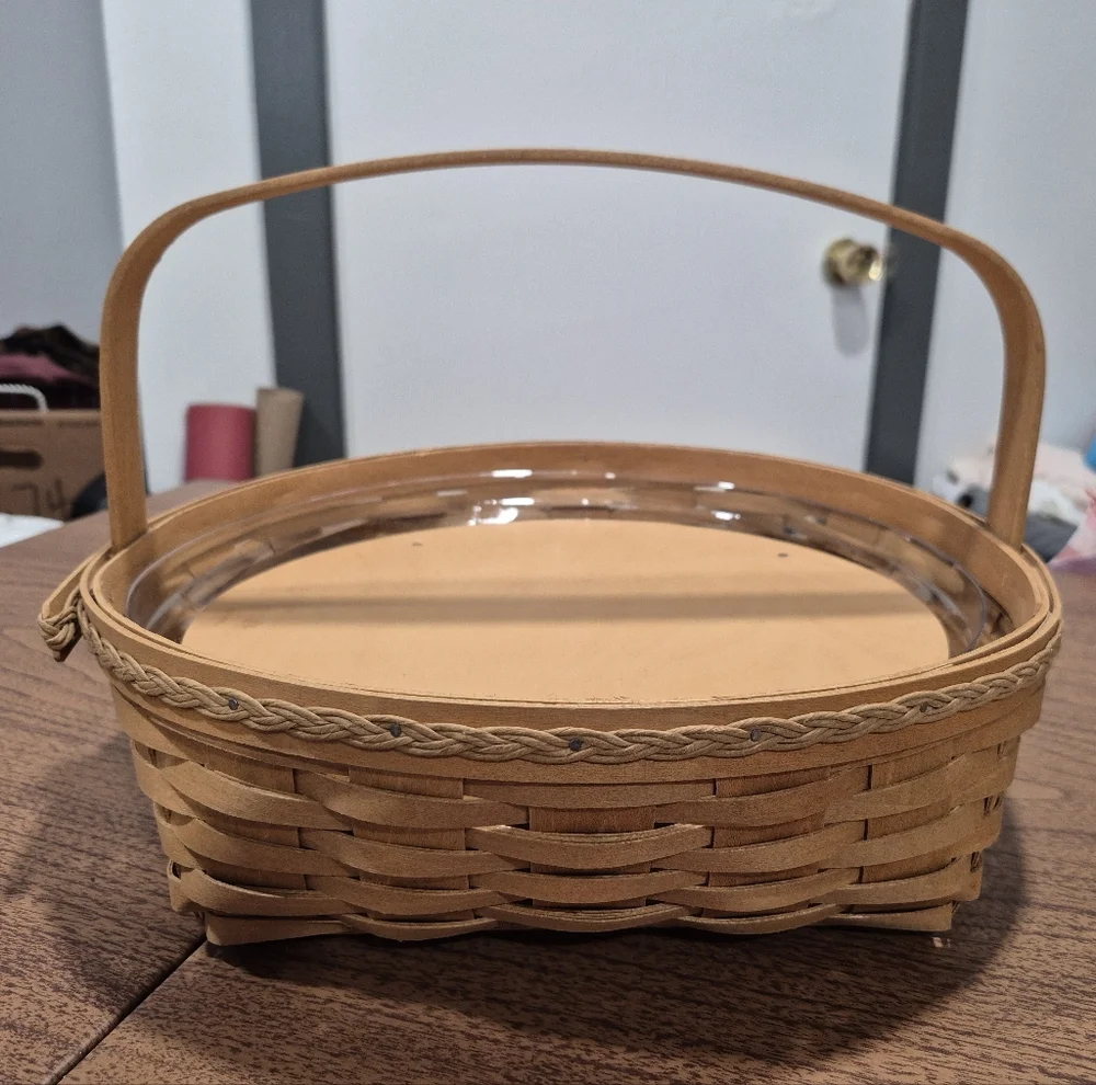 2009 Longaberger Fancy Pie Basket With Stand Insert